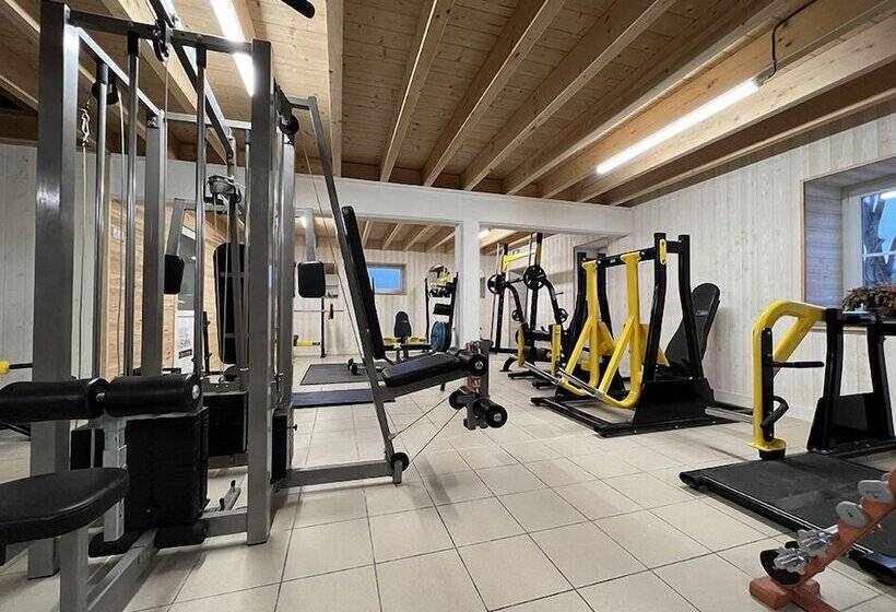 فندق Domaine De Roullet