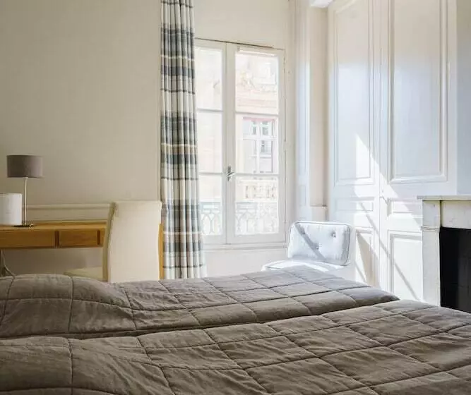 Отель Du Theatre