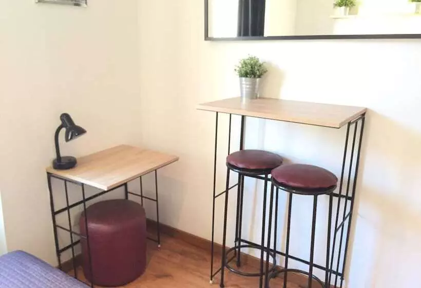 Отель Hôtel Du Petit Louvre