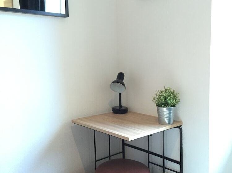 בית מלון כפרי Hôtel Du Petit Louvre