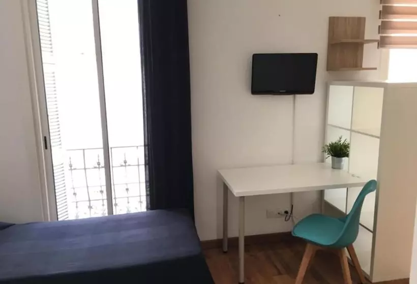 Отель Hôtel Du Petit Louvre