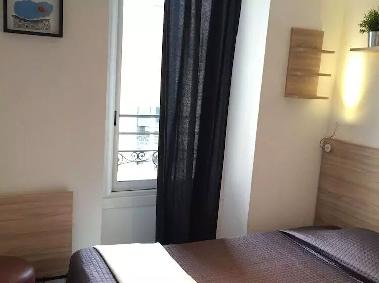 Отель Hôtel Du Petit Louvre