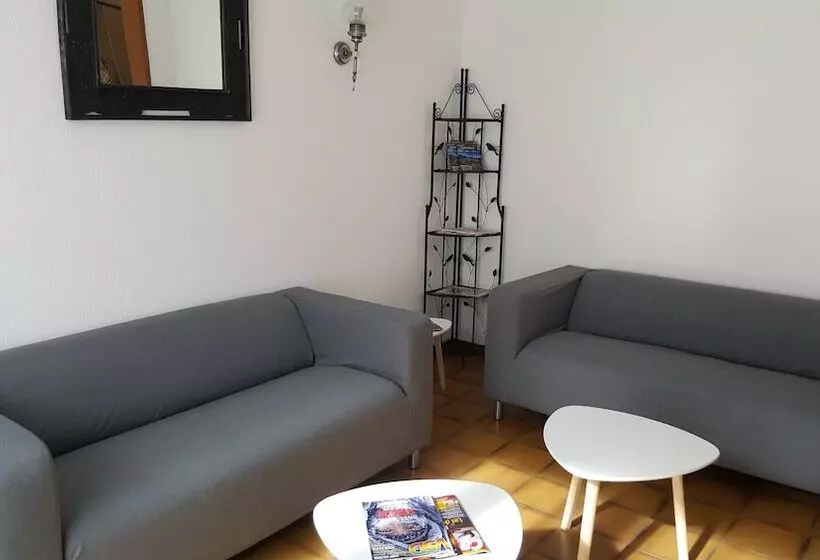 בית מלון כפרי Hôtel Le Palmarium