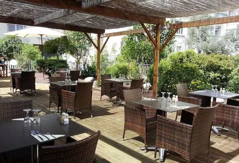 בית מלון כפרי Hôtel Le Palmarium