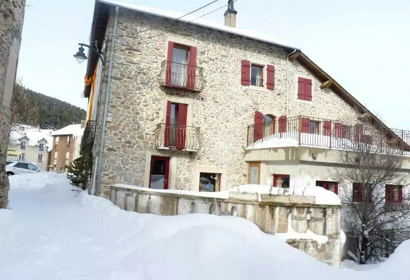 Отель Hôtel Picheyre