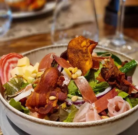 Отель Hôtel Picheyre