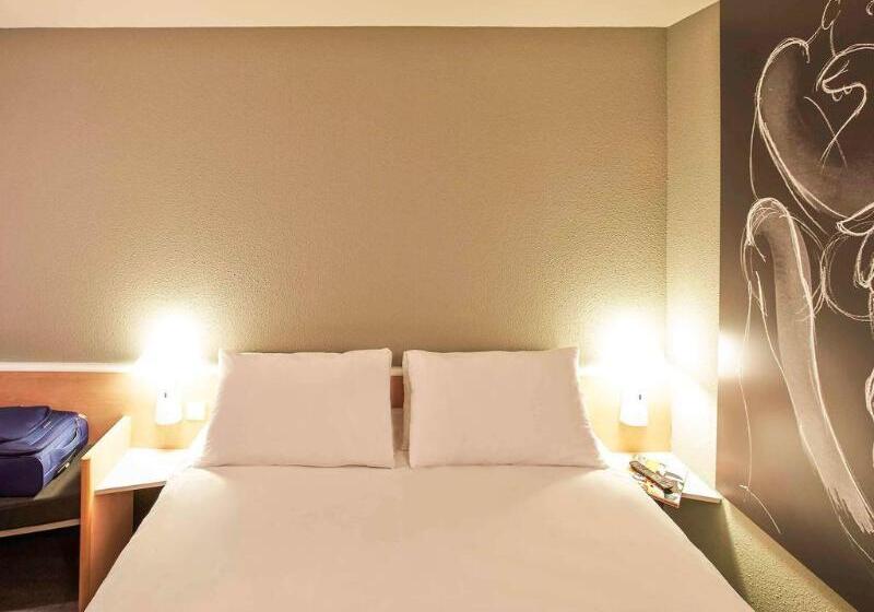 בית מלון כפרי Ibis Auray