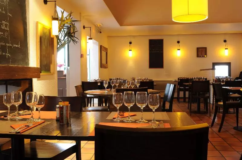 فندق Kyriad Reims Est Parc Expositions