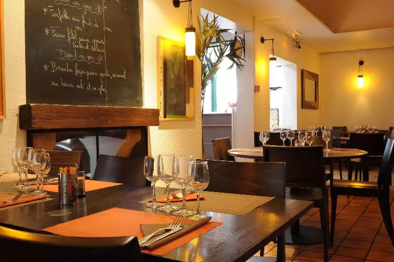 فندق Kyriad Reims Est Parc Expositions