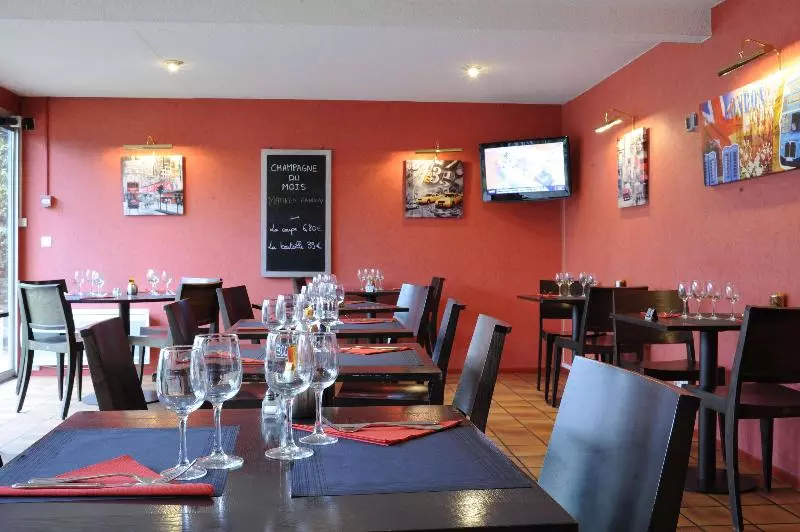 فندق Kyriad Reims Est Parc Expositions