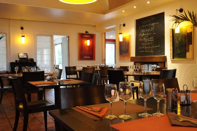 فندق Kyriad Reims Est Parc Expositions