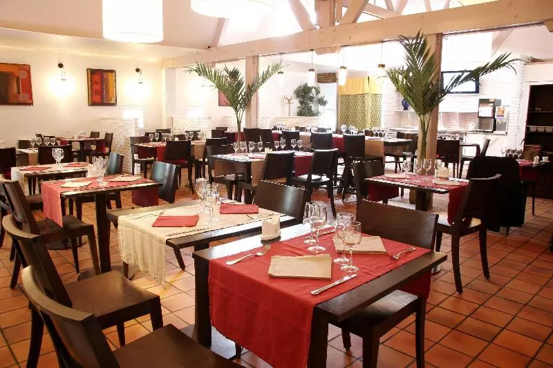 فندق Kyriad Reims Est Parc Expositions