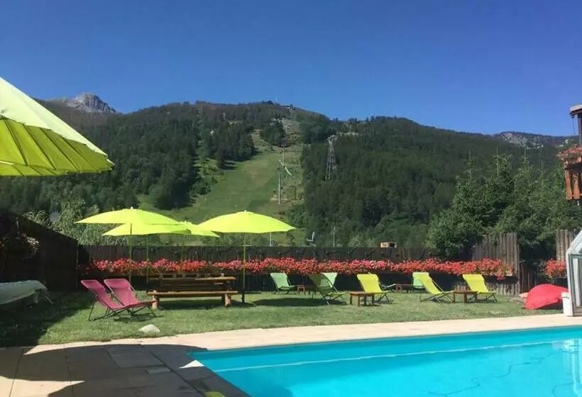 호텔 Hôtel Plein Sud Et Piscine