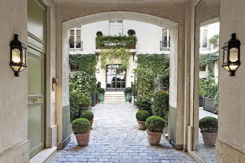 هتل Relais Christine