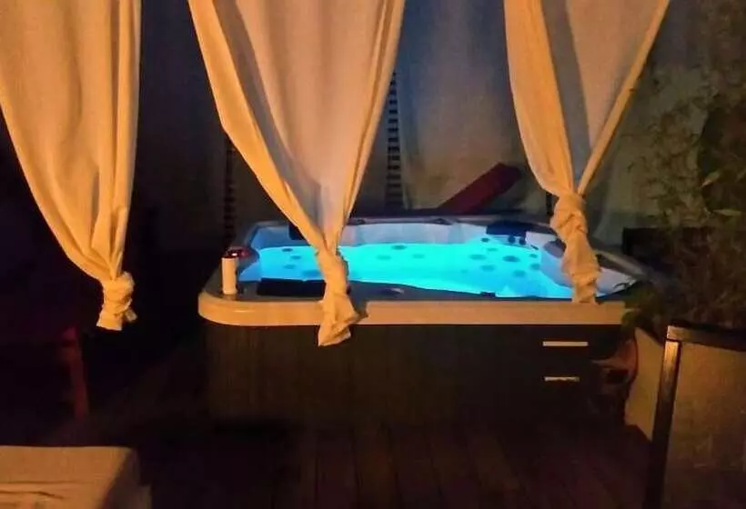 בית מלון כפרי Sable Et Soleil   Port, Plage Et Spa