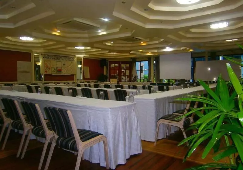 Southern Cross Hotel Fiji