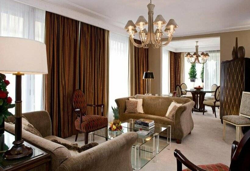 ホテル Warwick Paris