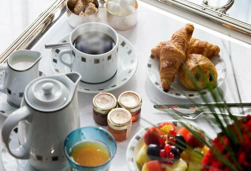 ホテル Warwick Paris