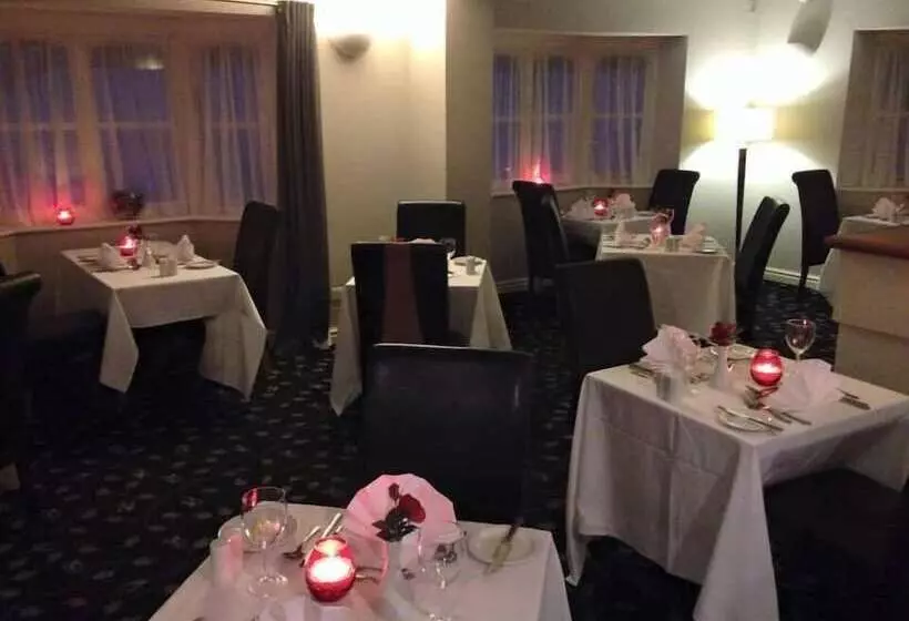 Отель Carreg Bran