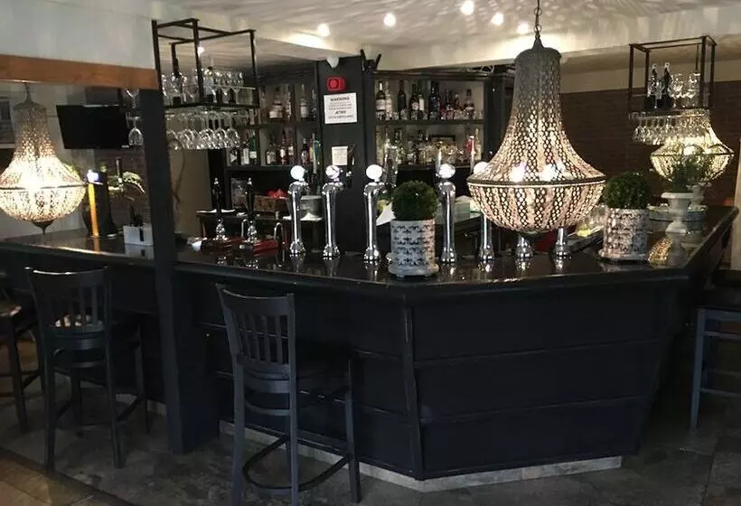 Отель Carreg Bran