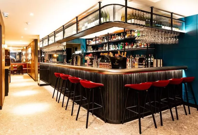 هتل Euston Square