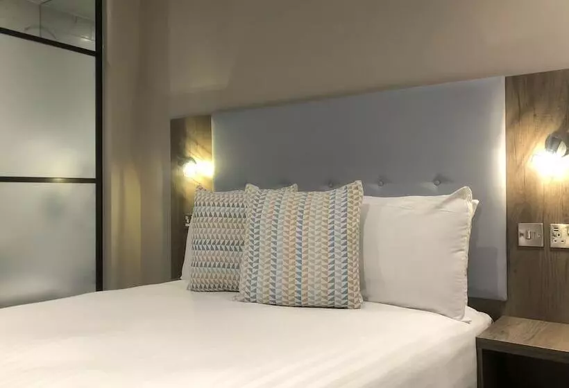 هتل Euston Square