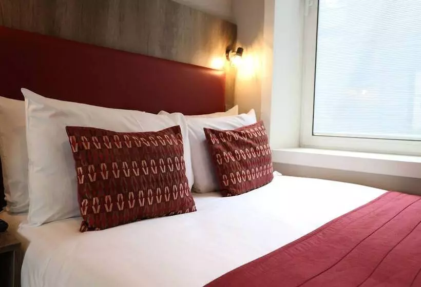 هتل Euston Square