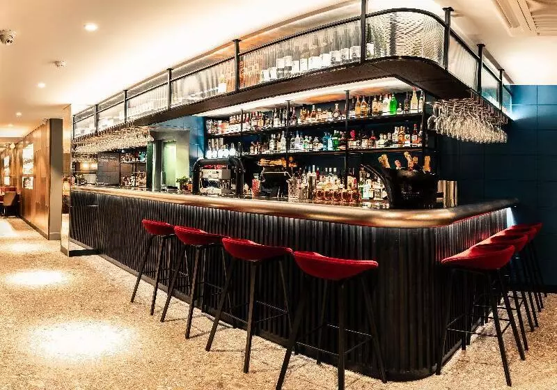 هتل Euston Square