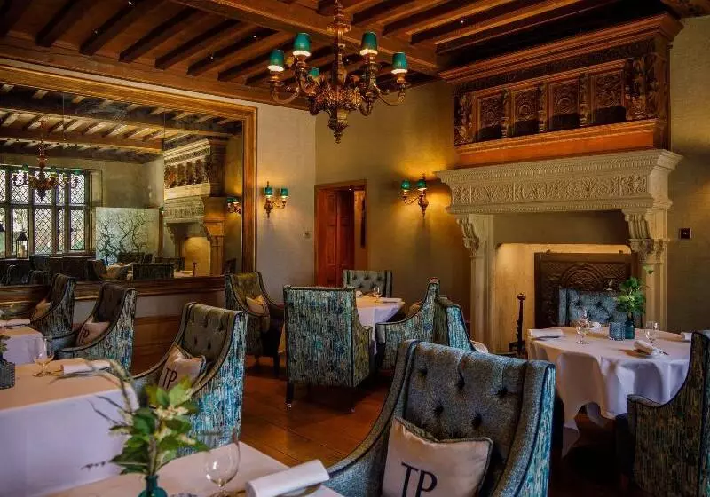 Отель Great Fosters   Near Windsor