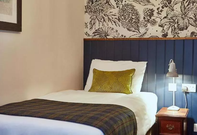 Hotel Hartwood Hall By Greene King Inns