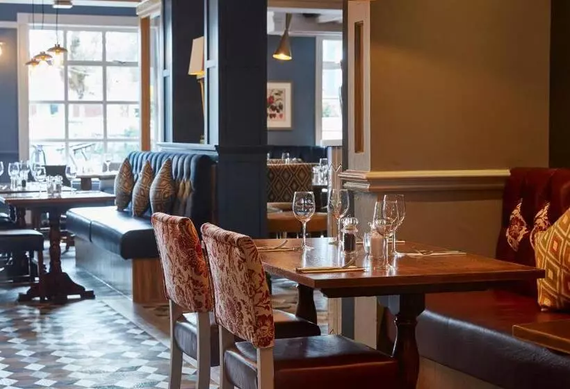 Hotel Hartwood Hall By Greene King Inns