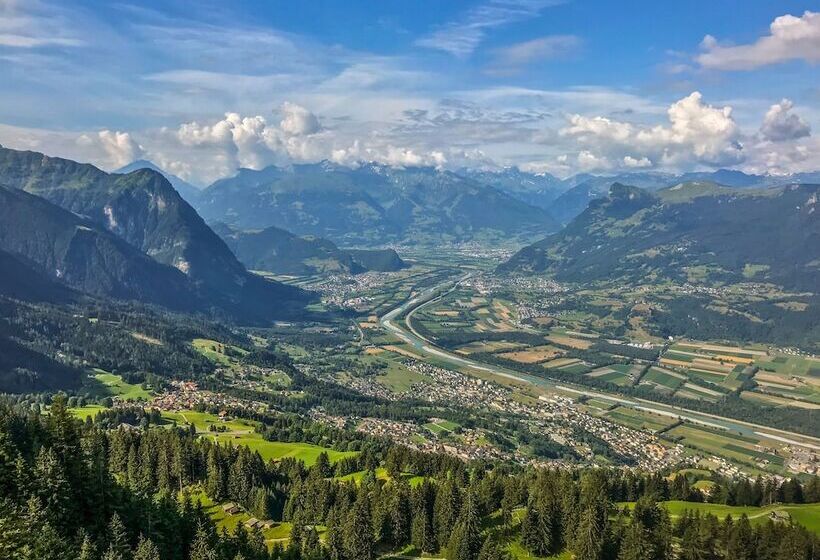 Giessen Hotel & Coffeehouse