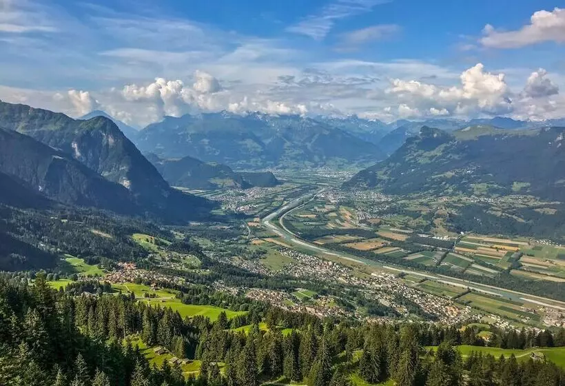 Giessen Hotel & Coffeehouse