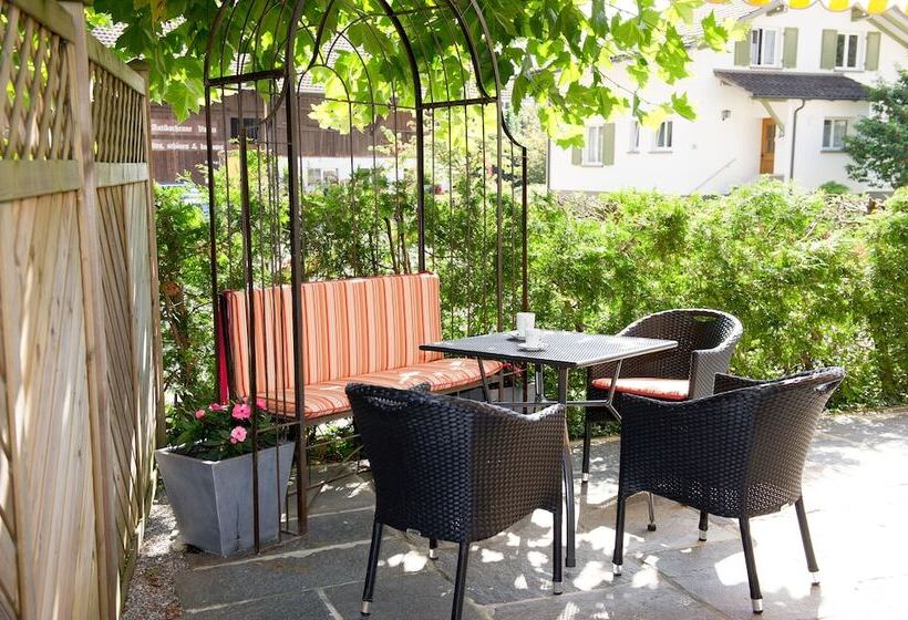 Giessen Hotel & Coffeehouse