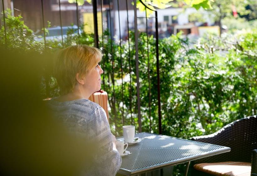 Giessen Hotel & Coffeehouse