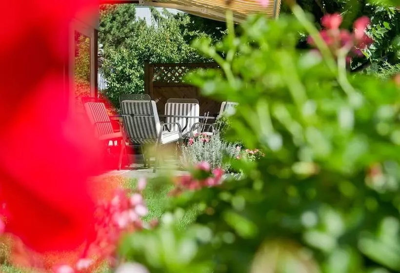 Giessen Hotel & Coffeehouse