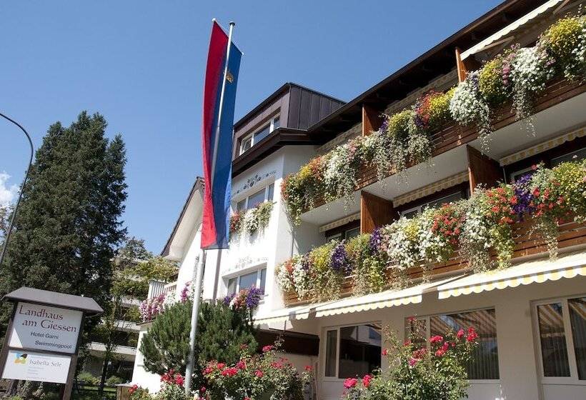 Giessen Hotel & Coffeehouse