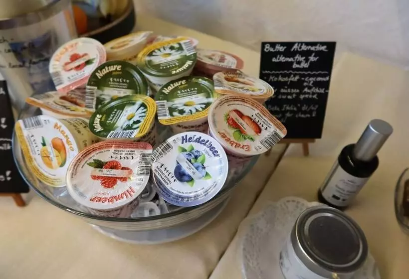 Giessen Hotel & Coffeehouse