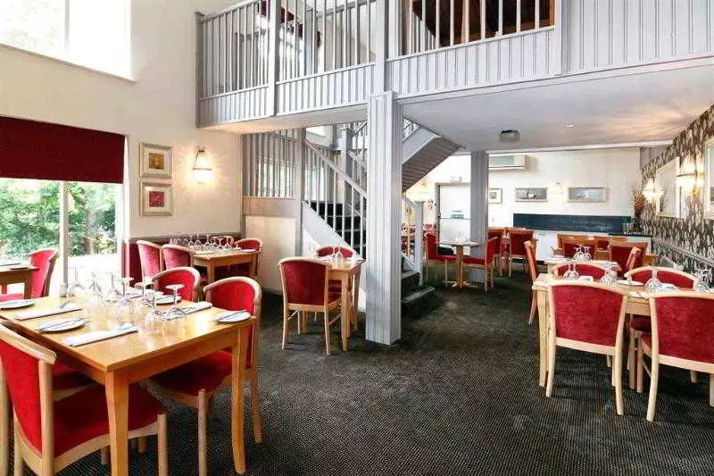 Отель Mercure Hatfield Oak