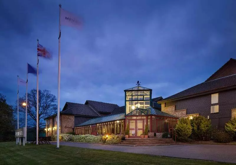 Отель Mercure Hatfield Oak