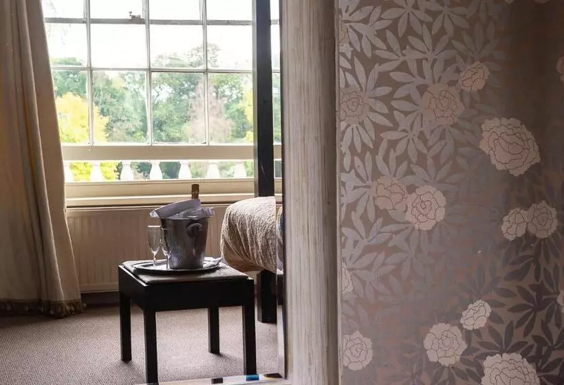 Rowton Hall Hotel And Spa