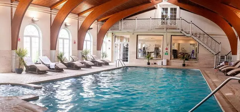 Rowton Hall Hotel And Spa