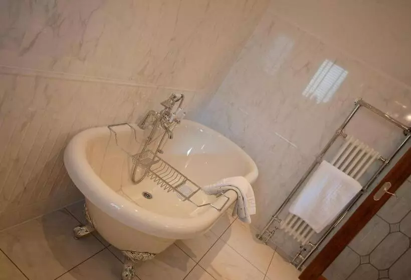 호텔 The Bird In Hand