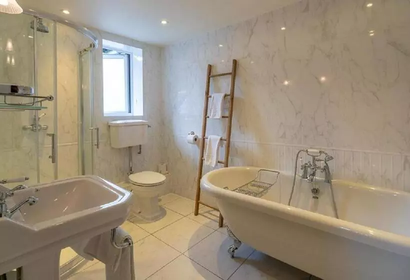 호텔 The Bird In Hand