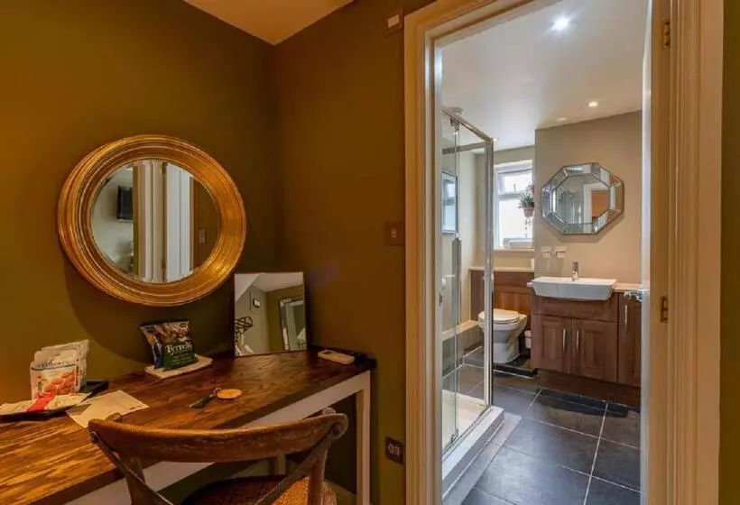 호텔 The Bird In Hand