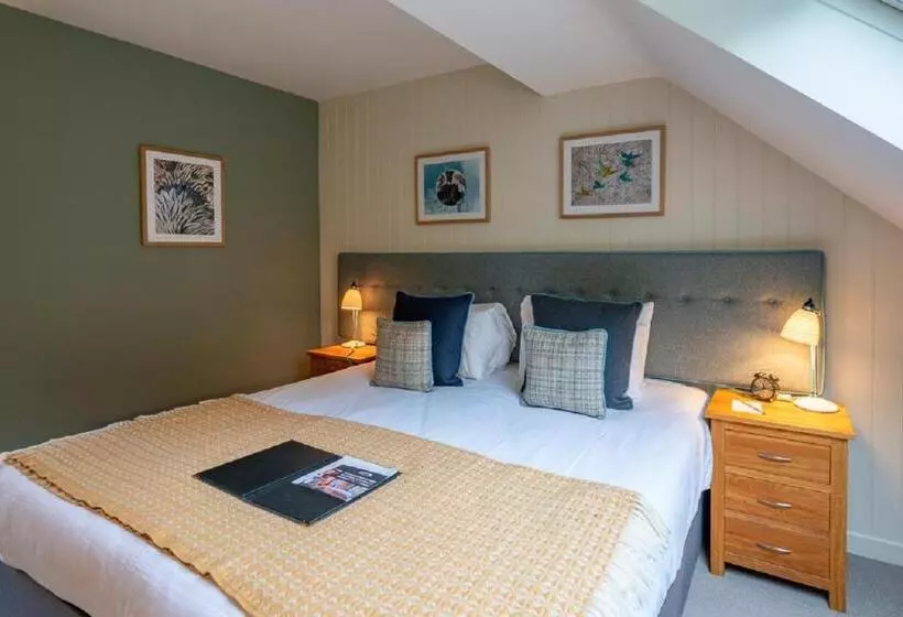 호텔 The Bird In Hand