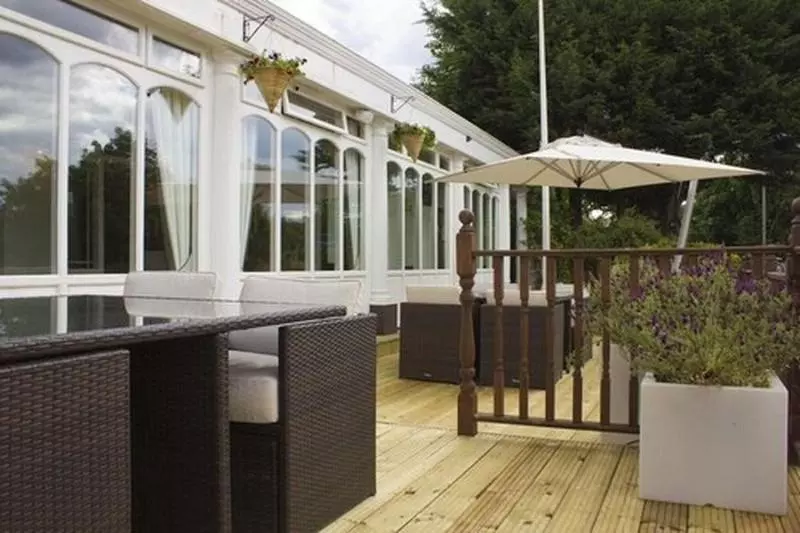 Отель The Falcon