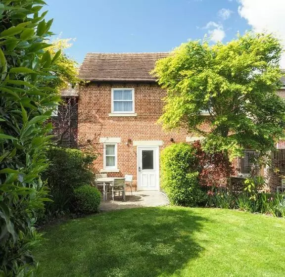 Отель The Millstream  & Restaurant