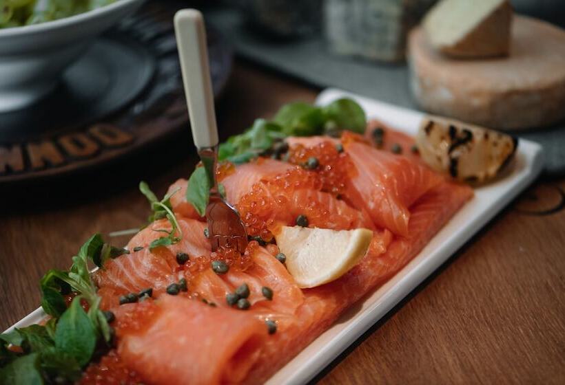 ホテル The Old Inn