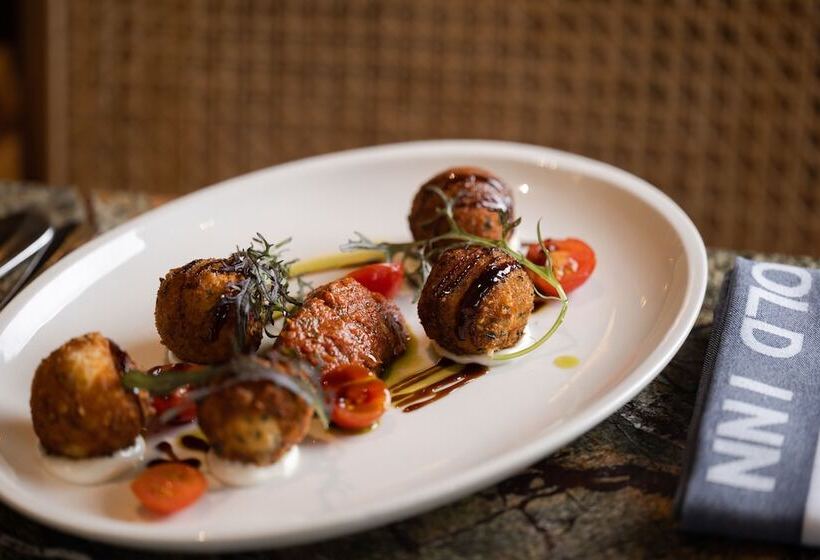 ホテル The Old Inn